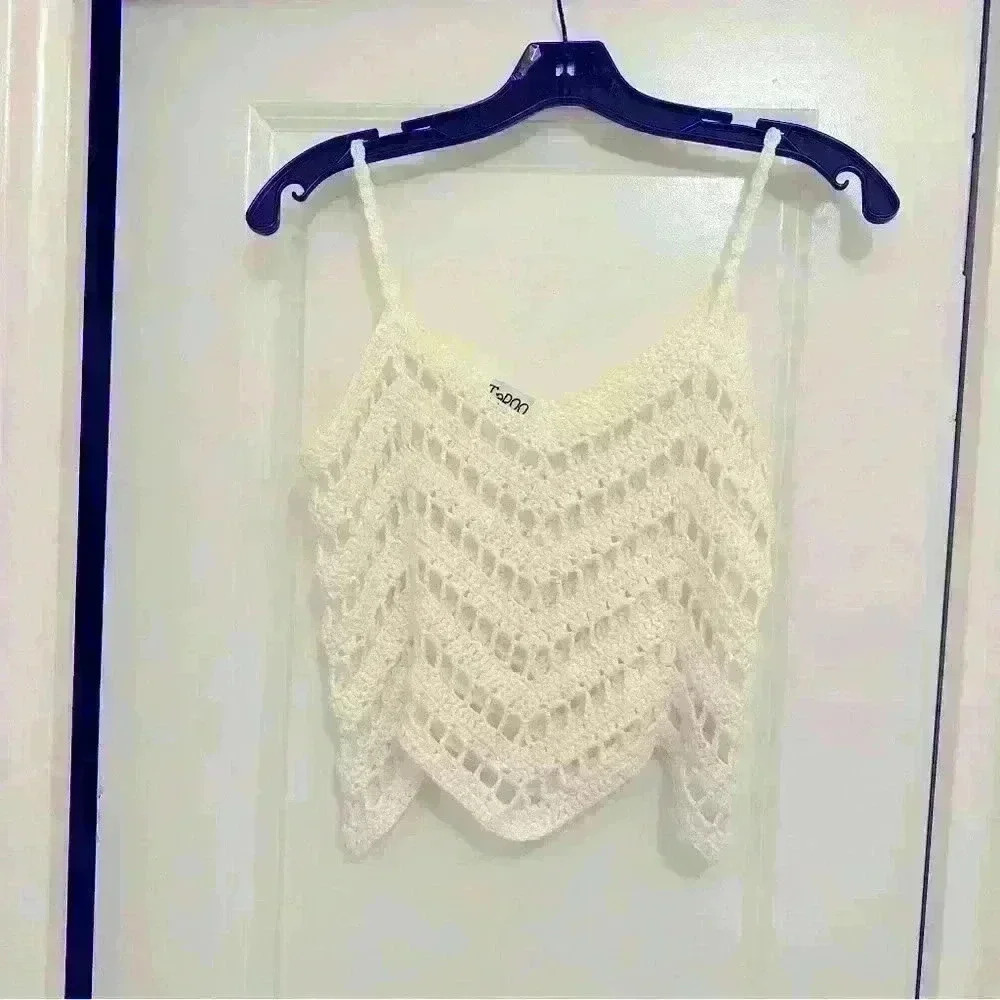 Taroo crochet crop top in off white - Picture 1 of 4